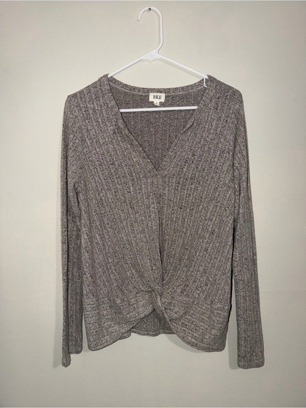 BKE Women’s Large Gray Ribbed Twist Front V-Neck Long Sleeve Top
